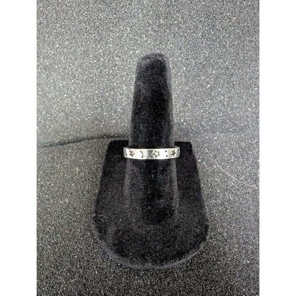 Jewelry - Silver Toned Sun And Moon Band Ring -‎ Multiple Sizes Available